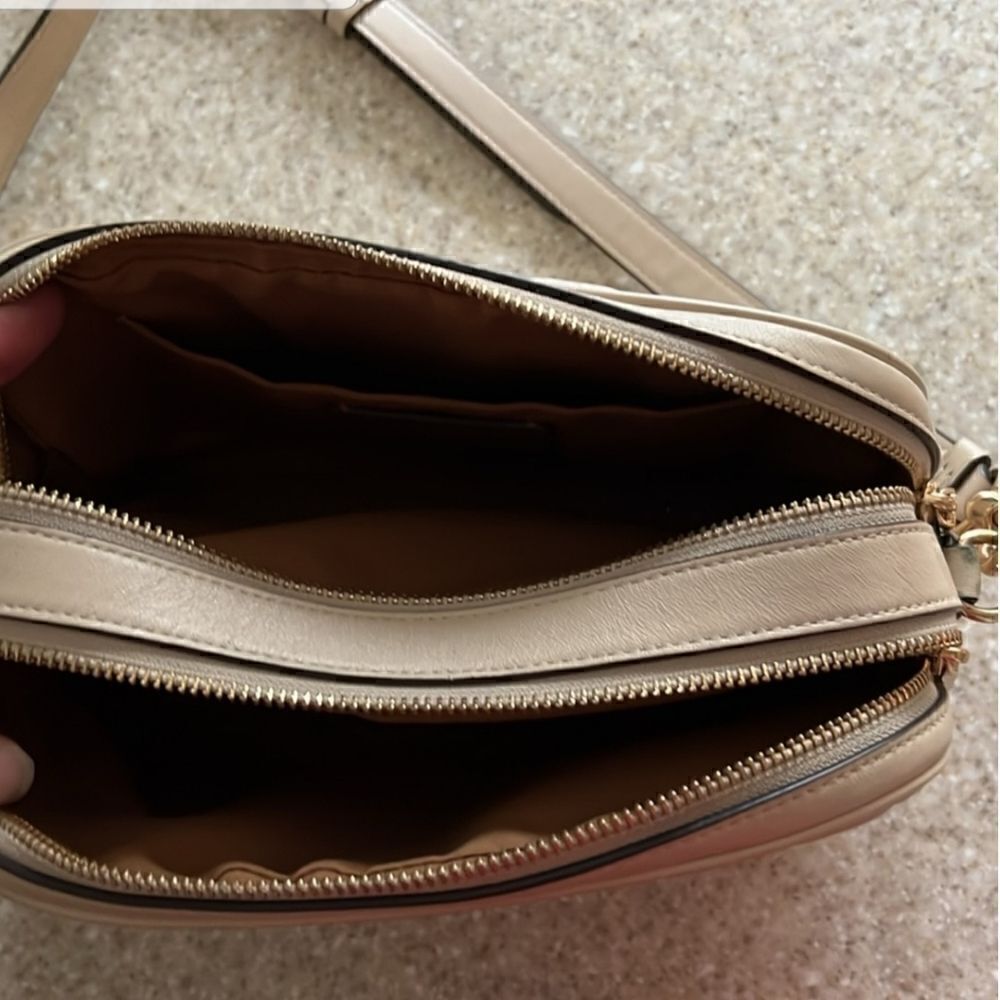 Coach Jes Crossbody Bag - Picture 2 of 3
